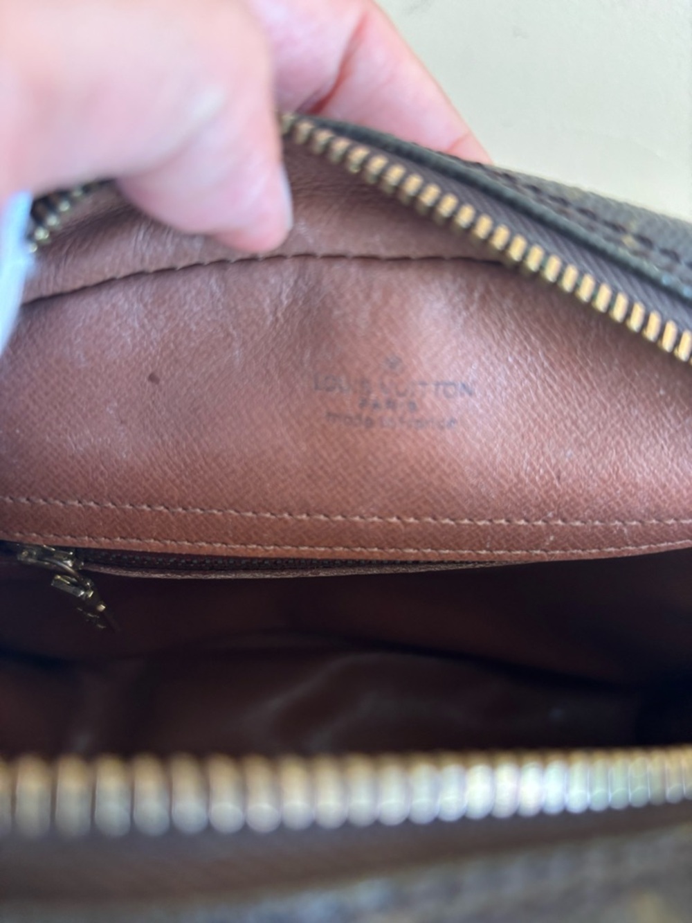Authentic Louis Vuitton crossbody bag monogram - Picture 13 of 14